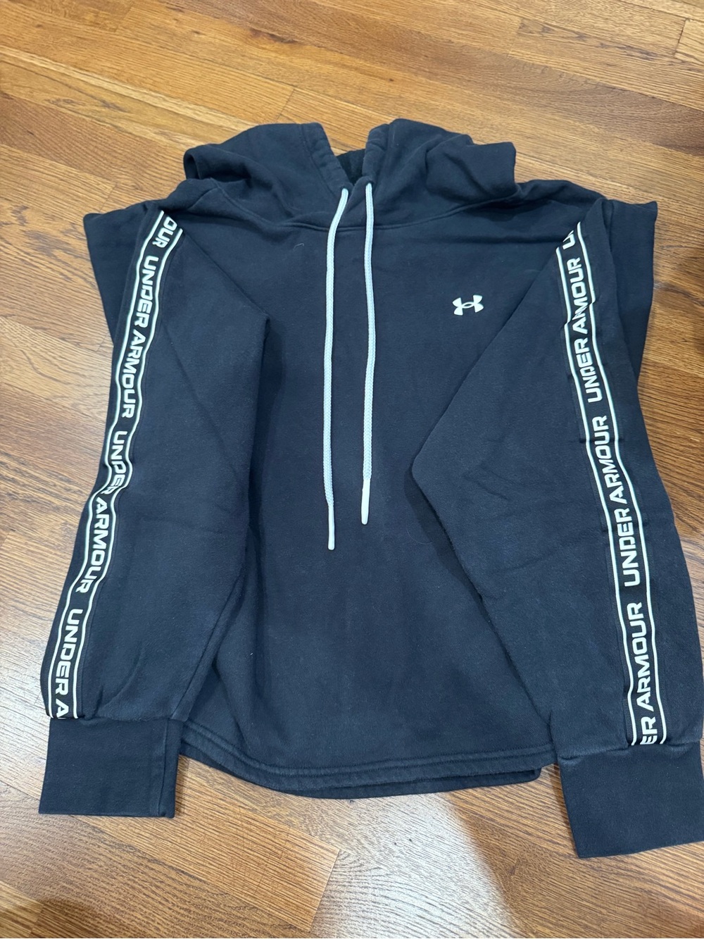 Under Armour Sweatshirt